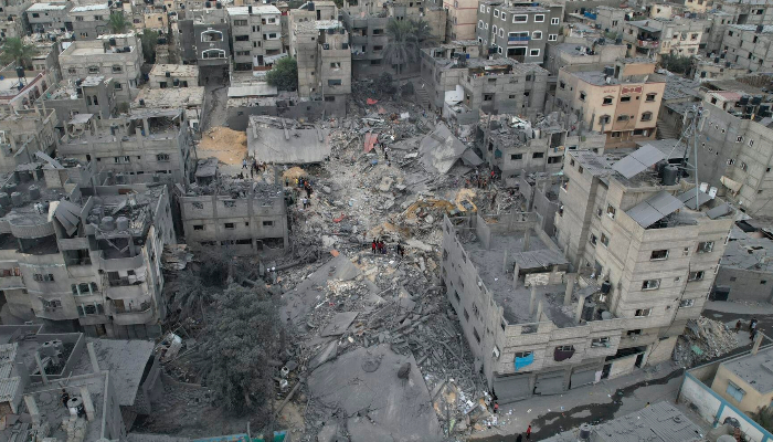 Hospital at risk of airstrike as Israel forces close in Gaza