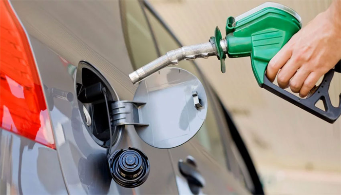 Pakistan witnesses unprecedented surge in petrol price, record-breaking hike hits consumers hard