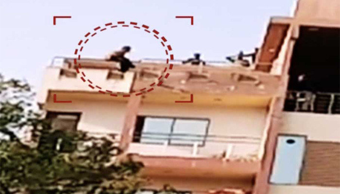 Woman arrested for throwing toddler off Karachi building