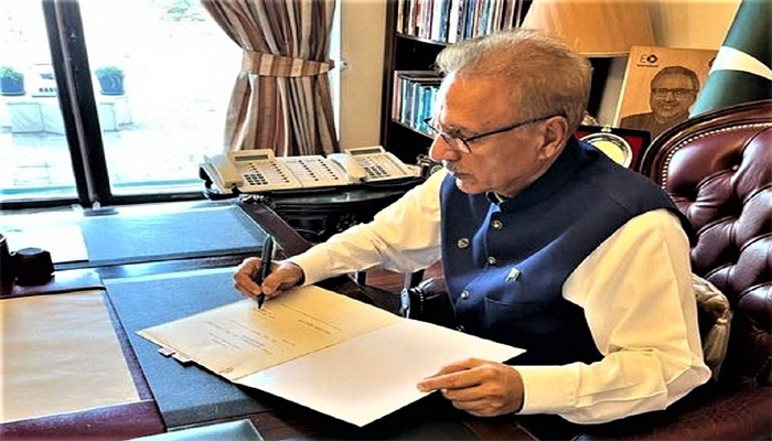 President Alvi negates signing Official Secret , Army Amendment bills