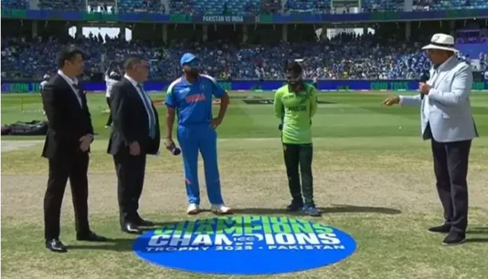 Pak wins toss, opts to bat first against India