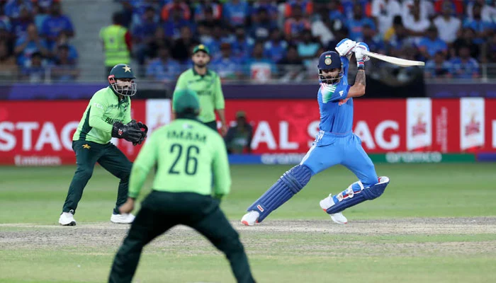 Kohli smashes 14,000 runs with record-breaking century against Pakistan