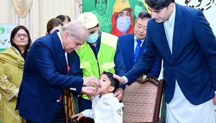 PM Shehbaz kicks off anti-polio campaign for 2025