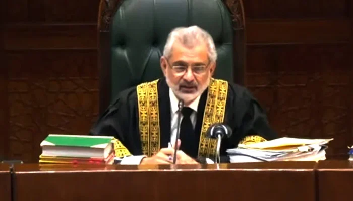 President Alvi violated constitution by delaying poll date: CJP Isa