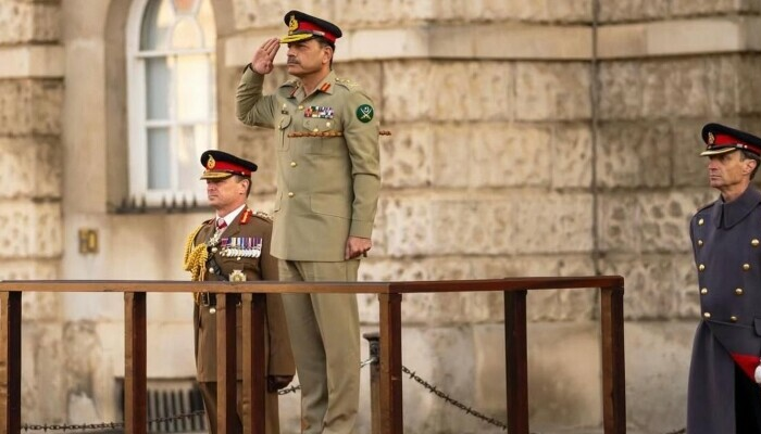 Gen Asim Munir Receives Guard of Honour During UK Visit