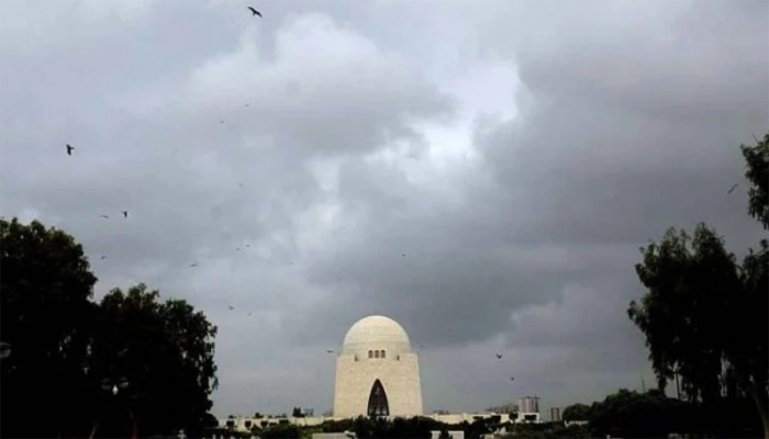 Windy weather hits Karachi: winds reaching up to 40km